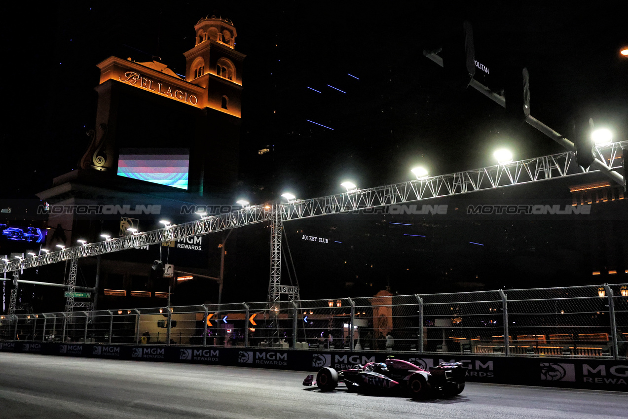GP LAS VEGAS, Pierre Gasly (FRA) Alpine F1 Team A524.

22.11.2024. Formula 1 World Championship, Rd 22, Las Vegas Grand Prix, Las Vegas, Nevada, USA, Qualifiche Day.

- www.xpbimages.com, EMail: requests@xpbimages.com © Copyright: Charniaux / XPB Images