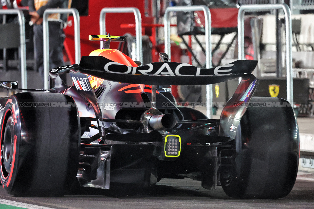 GP LAS VEGAS, Sergio Perez (MEX) Red Bull Racing RB20 - rear wing.

22.11.2024. Formula 1 World Championship, Rd 22, Las Vegas Grand Prix, Las Vegas, Nevada, USA, Qualifiche Day.

- www.xpbimages.com, EMail: requests@xpbimages.com © Copyright: Batchelor / XPB Images
