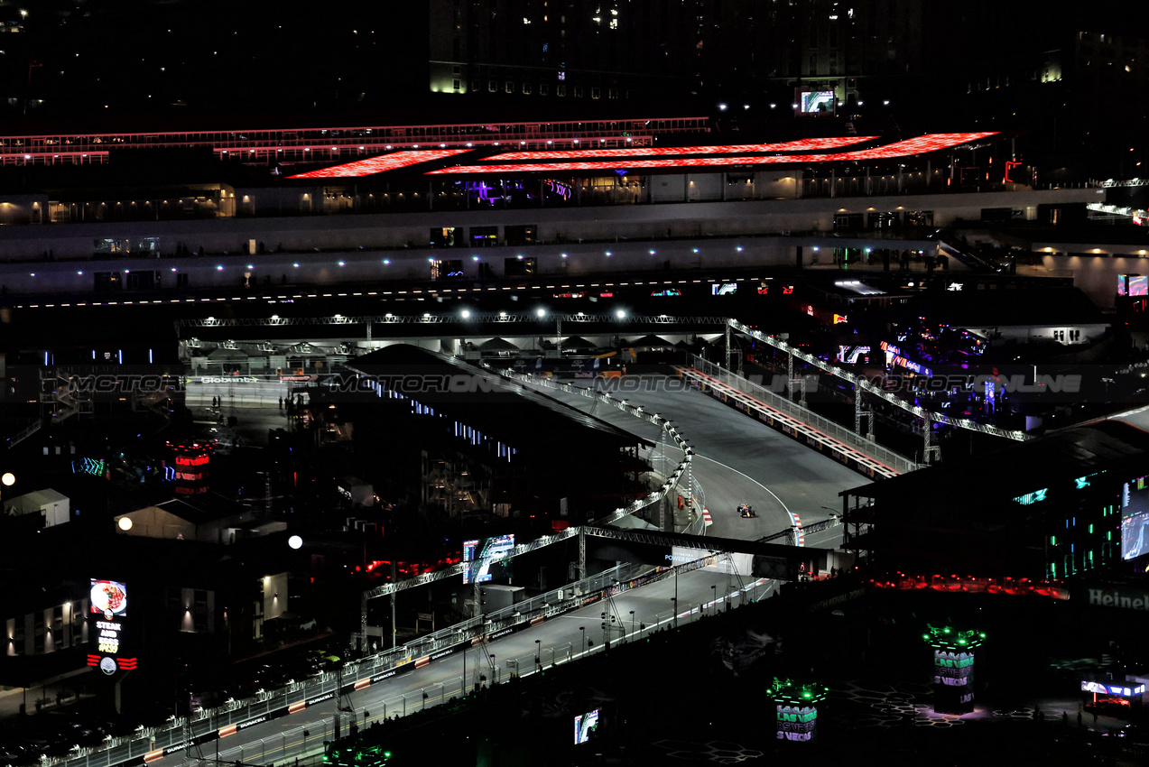 GP LAS VEGAS, Max Verstappen (NLD) Red Bull Racing RB20.

22.11.2024. Formula 1 World Championship, Rd 22, Las Vegas Grand Prix, Las Vegas, Nevada, USA, Qualifiche Day.

- www.xpbimages.com, EMail: requests@xpbimages.com © Copyright: Moy / XPB Images