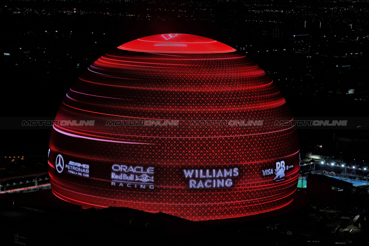 GP LAS VEGAS, Circuit Atmosfera - Sphere.

22.11.2024. Formula 1 World Championship, Rd 22, Las Vegas Grand Prix, Las Vegas, Nevada, USA, Qualifiche Day.

- www.xpbimages.com, EMail: requests@xpbimages.com © Copyright: Moy / XPB Images