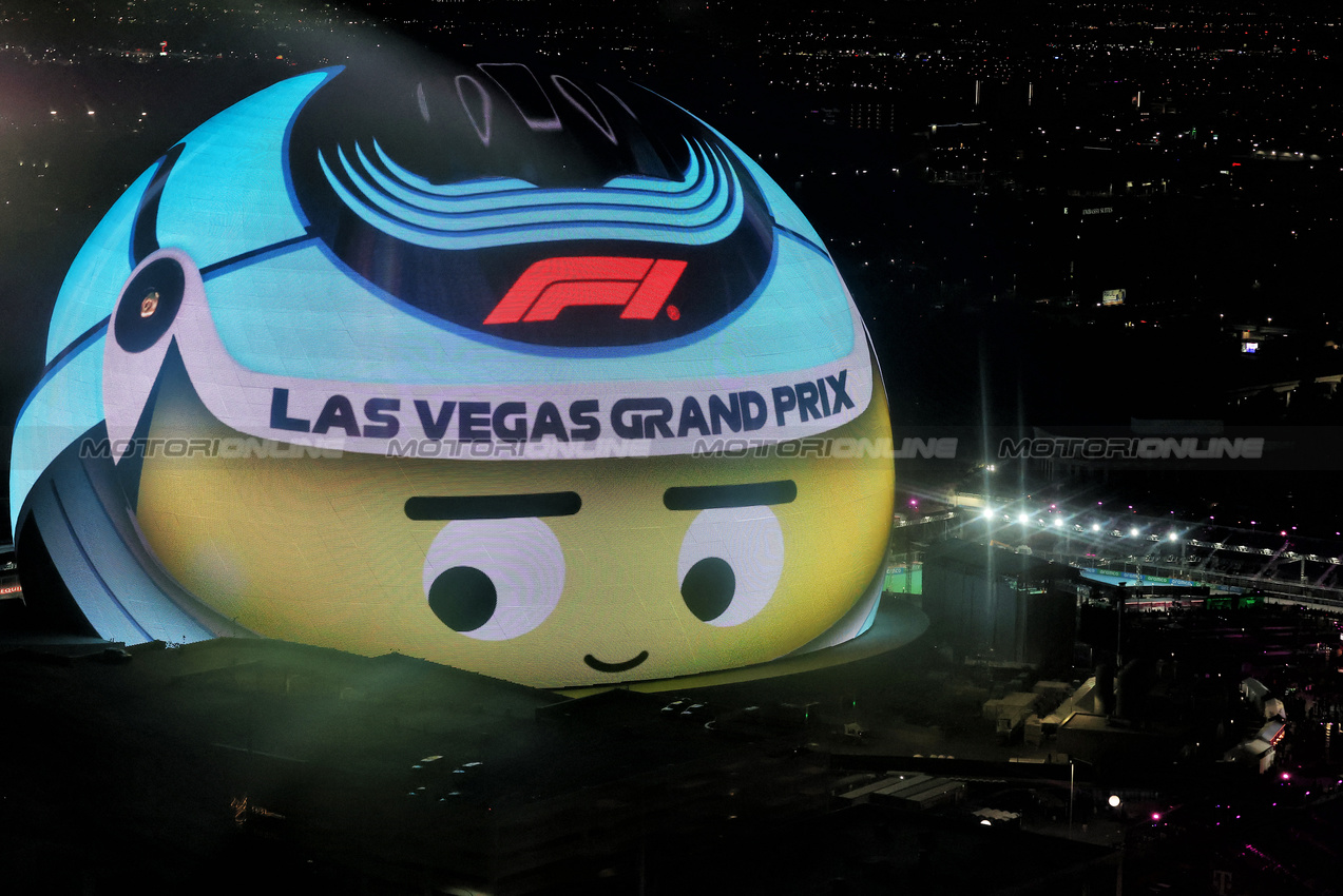 GP LAS VEGAS, Circuit Atmosfera - Sphere.

22.11.2024. Formula 1 World Championship, Rd 22, Las Vegas Grand Prix, Las Vegas, Nevada, USA, Qualifiche Day.

- www.xpbimages.com, EMail: requests@xpbimages.com © Copyright: Moy / XPB Images