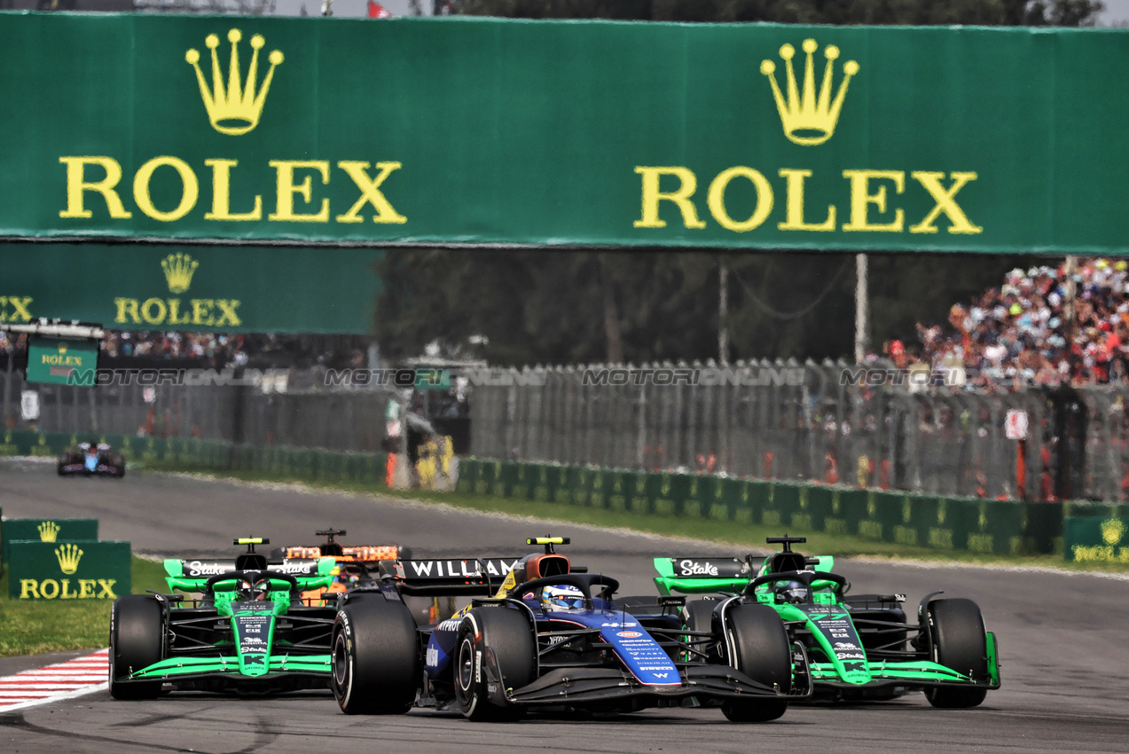 GP MESSICO, Franco Colapinto (ARG) Williams Racing FW46 at the partenza of the race.

27.10.2024. Formula 1 World Championship, Rd 20, Mexican Grand Prix, Mexico City, Mexico, Gara Day.

- www.xpbimages.com, EMail: requests@xpbimages.com © Copyright: Moy / XPB Images