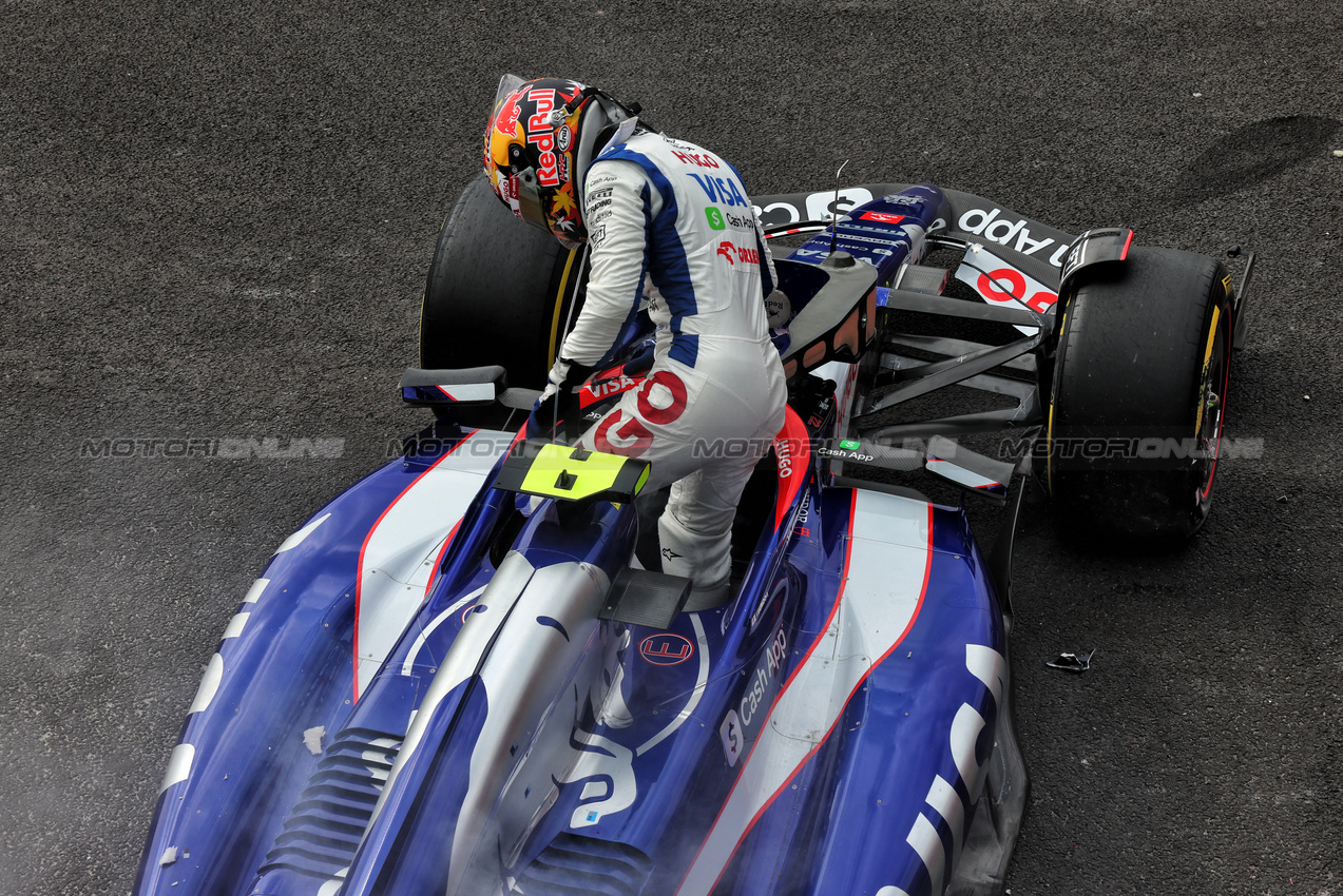 GP MESSICO, Yuki Tsunoda (JPN) RB VCARB 01 crashed out of the race.

27.10.2024. Formula 1 World Championship, Rd 20, Mexican Grand Prix, Mexico City, Mexico, Gara Day.

- www.xpbimages.com, EMail: requests@xpbimages.com © Copyright: Batchelor / XPB Images