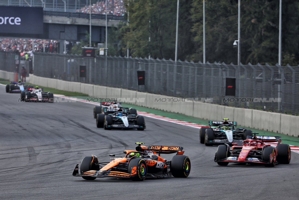 GP MESSICO, Lando Norris (GBR) McLaren MCL38.

27.10.2024. Formula 1 World Championship, Rd 20, Mexican Grand Prix, Mexico City, Mexico, Gara Day.

- www.xpbimages.com, EMail: requests@xpbimages.com © Copyright: Batchelor / XPB Images