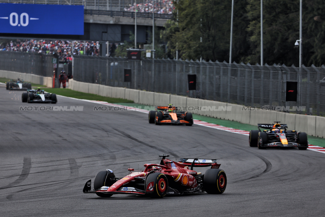 GP MESSICO, Charles Leclerc (MON) Ferrari SF-24.

27.10.2024. Formula 1 World Championship, Rd 20, Mexican Grand Prix, Mexico City, Mexico, Gara Day.

- www.xpbimages.com, EMail: requests@xpbimages.com © Copyright: Batchelor / XPB Images