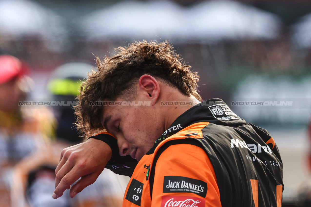 GP MESSICO, Lando Norris (GBR), McLaren F1 Team 
27.10.2024. Formula 1 World Championship, Rd 20, Mexican Grand Prix, Mexico City, Mexico, Gara Day.
- www.xpbimages.com, EMail: requests@xpbimages.com © Copyright: Charniaux / XPB Images