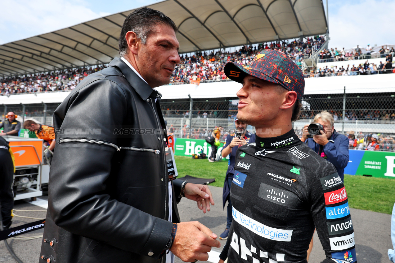 GP MESSICO, Lando Norris (GBR) McLaren on the grid.

27.10.2024. Formula 1 World Championship, Rd 20, Mexican Grand Prix, Mexico City, Mexico, Gara Day.

- www.xpbimages.com, EMail: requests@xpbimages.com © Copyright: Moy / XPB Images