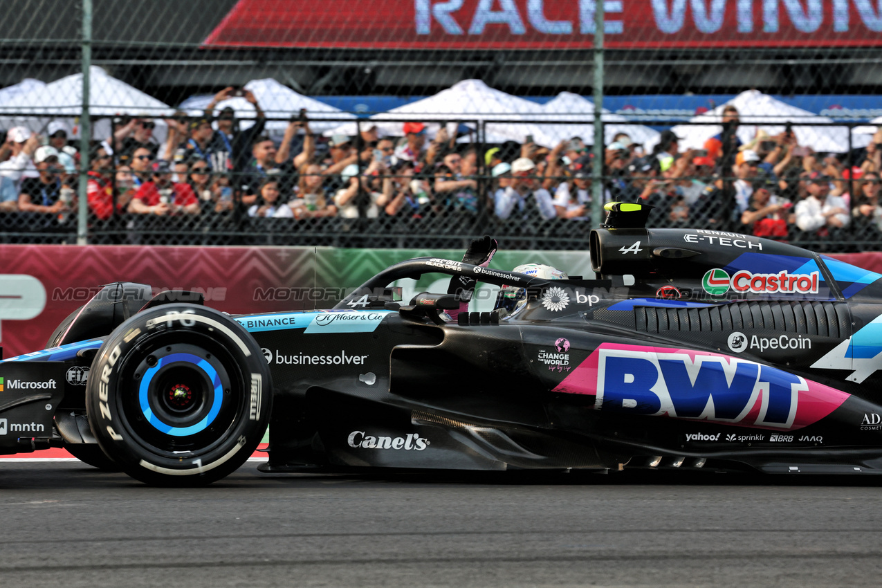 GP MESSICO, Pierre Gasly (FRA) Alpine F1 Team A524 at the end of the race.

27.10.2024. Formula 1 World Championship, Rd 20, Mexican Grand Prix, Mexico City, Mexico, Gara Day.

- www.xpbimages.com, EMail: requests@xpbimages.com © Copyright: Moy / XPB Images