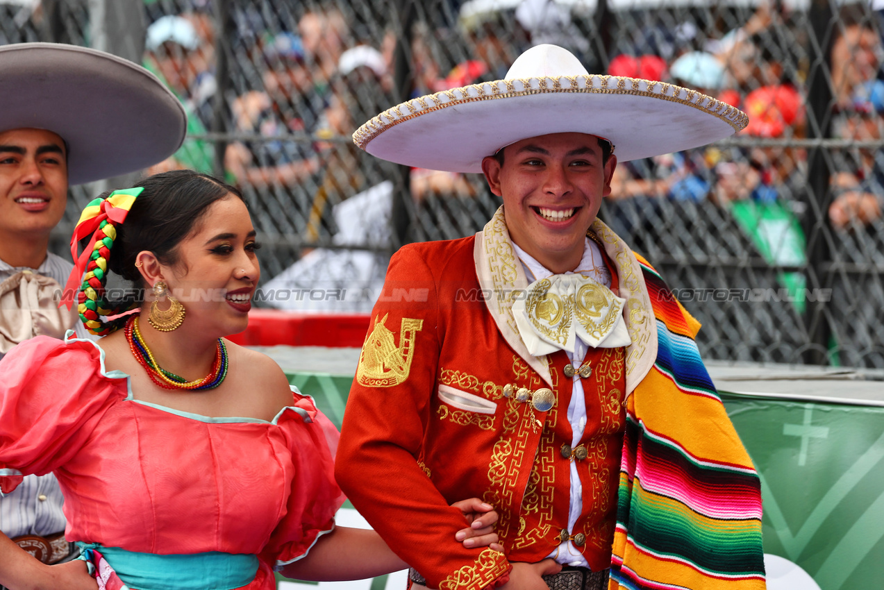 GP MESSICO, Drivers' Parade Atmosfera.

27.10.2024. Formula 1 World Championship, Rd 20, Mexican Grand Prix, Mexico City, Mexico, Gara Day.

 - www.xpbimages.com, EMail: requests@xpbimages.com © Copyright: Coates / XPB Images