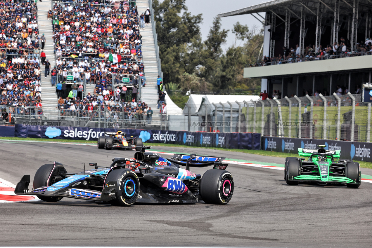 GP MESSICO, Esteban Ocon (FRA) Alpine F1 Team A524.

27.10.2024. Formula 1 World Championship, Rd 20, Mexican Grand Prix, Mexico City, Mexico, Gara Day.

- www.xpbimages.com, EMail: requests@xpbimages.com © Copyright: Bearne / XPB Images