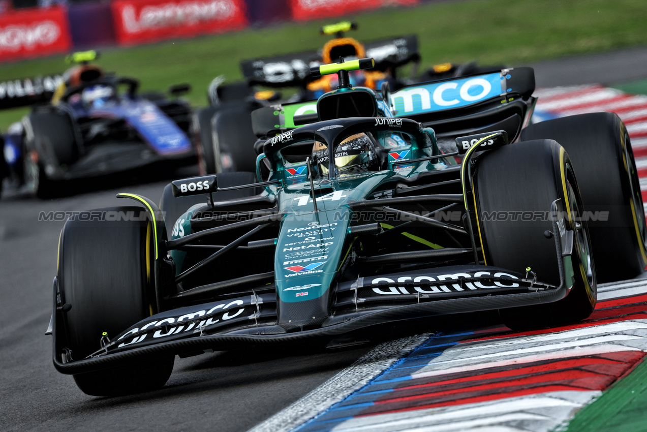 GP MESSICO, Fernando Alonso (ESP) Aston Martin F1 Team AMR24.

27.10.2024. Formula 1 World Championship, Rd 20, Mexican Grand Prix, Mexico City, Mexico, Gara Day.

 - www.xpbimages.com, EMail: requests@xpbimages.com © Copyright: Coates / XPB Images