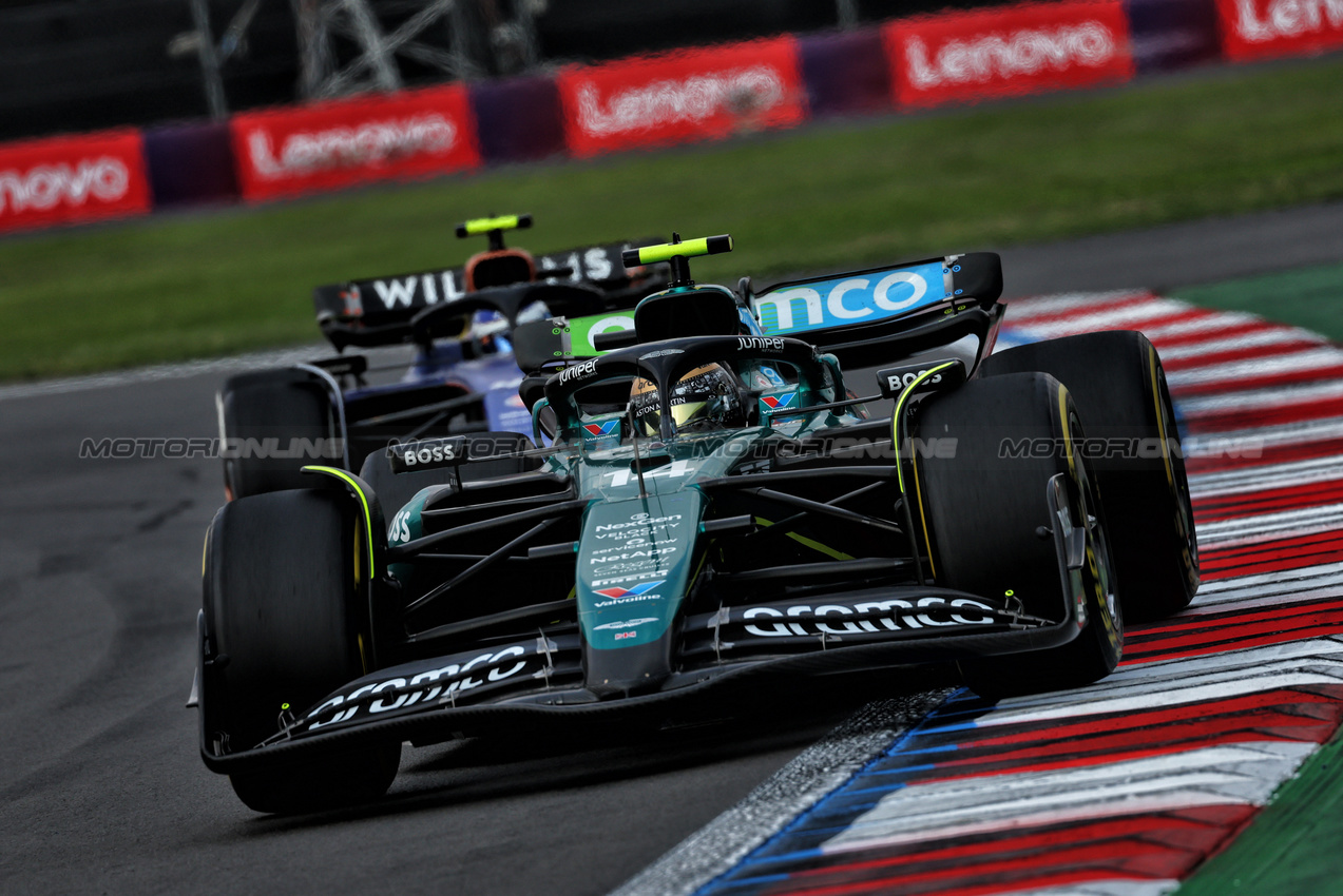 GP MESSICO, Fernando Alonso (ESP) Aston Martin F1 Team AMR24.

27.10.2024. Formula 1 World Championship, Rd 20, Mexican Grand Prix, Mexico City, Mexico, Gara Day.

 - www.xpbimages.com, EMail: requests@xpbimages.com © Copyright: Coates / XPB Images