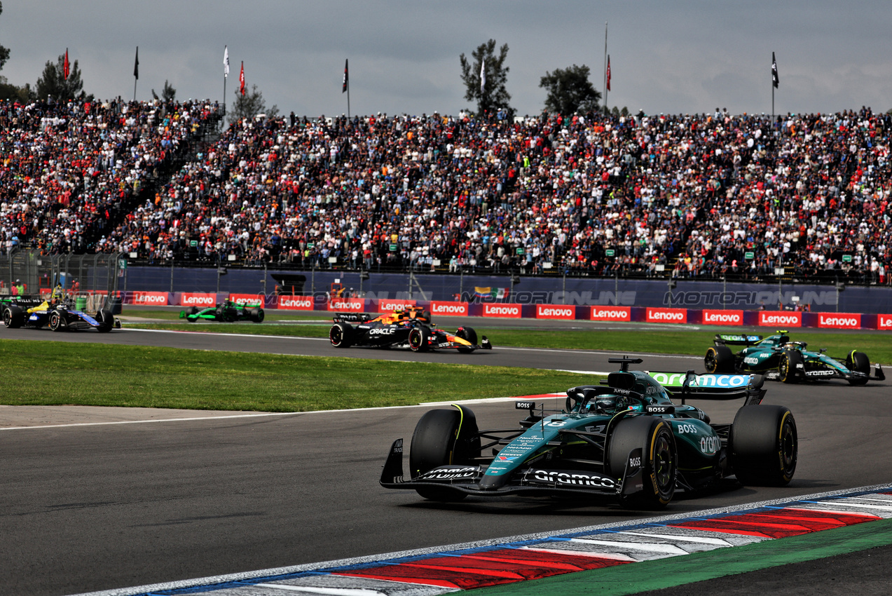 GP MESSICO, Lance Stroll (CDN) Aston Martin F1 Team AMR24.

27.10.2024. Formula 1 World Championship, Rd 20, Mexican Grand Prix, Mexico City, Mexico, Gara Day.

 - www.xpbimages.com, EMail: requests@xpbimages.com © Copyright: Coates / XPB Images