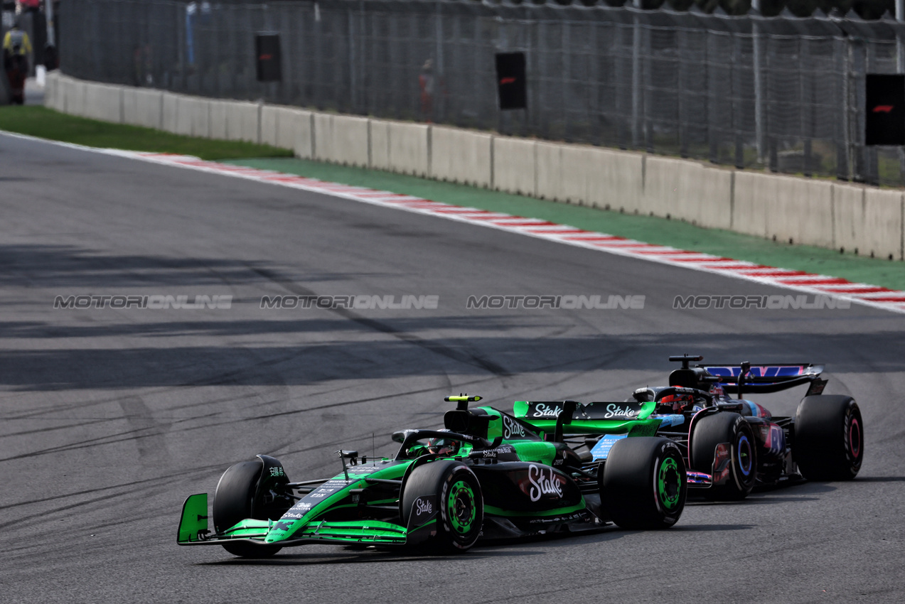 GP MESSICO, Zhou Guanyu (CHN) Sauber C44.

27.10.2024. Formula 1 World Championship, Rd 20, Mexican Grand Prix, Mexico City, Mexico, Gara Day.

 - www.xpbimages.com, EMail: requests@xpbimages.com © Copyright: Coates / XPB Images