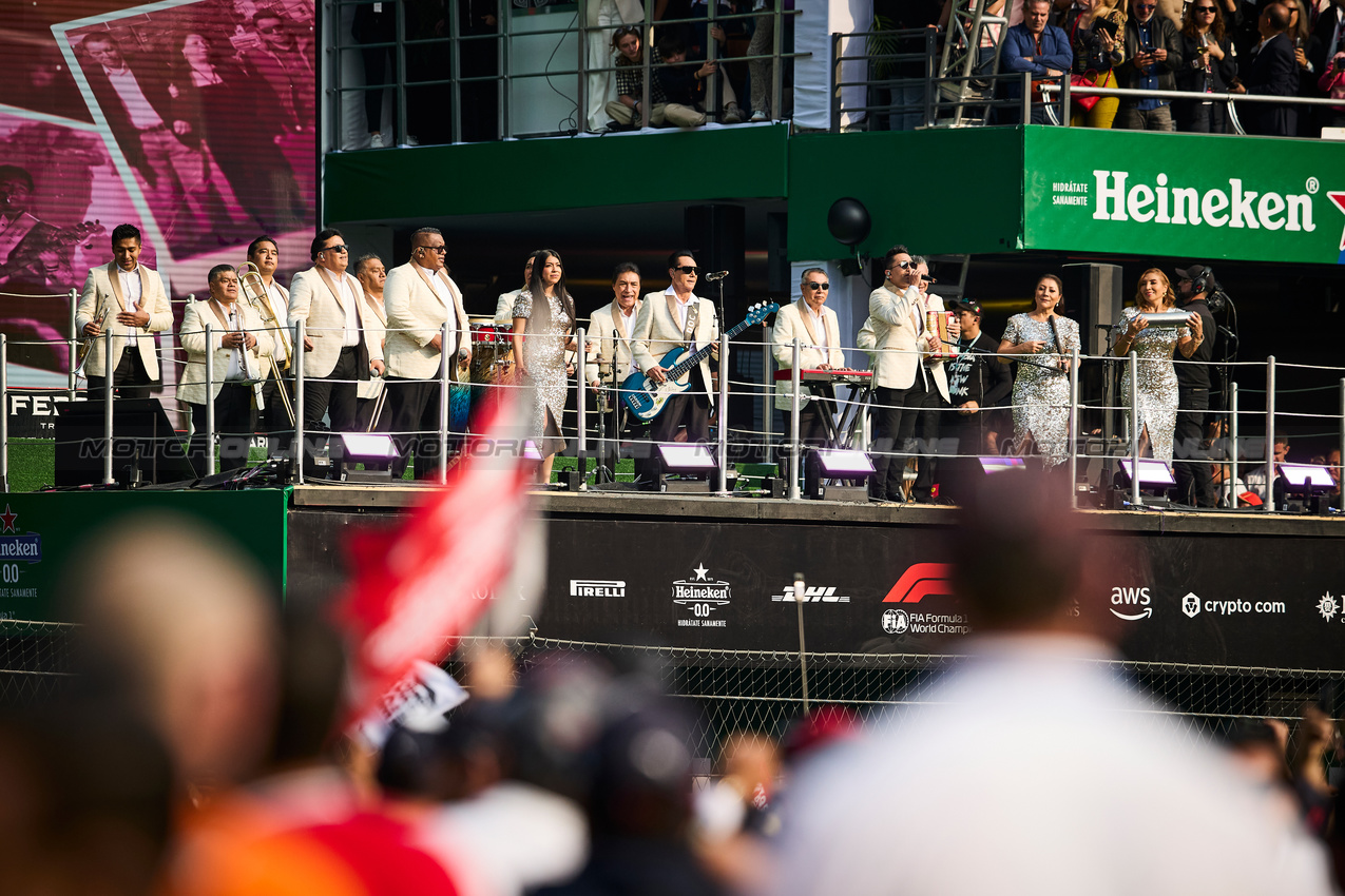 GP MESSICO, Podium Atmosfera.

27.10.2024. Formula 1 World Championship, Rd 20, Mexican Grand Prix, Mexico City, Mexico, Gara Day.

- www.xpbimages.com, EMail: requests@xpbimages.com © Copyright: XPB Images