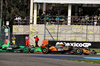 GP MESSICO, Oscar Piastri (AUS) McLaren MCL38 e Valtteri Bottas (FIN) Sauber C44 battle for position.

27.10.2024. Formula 1 World Championship, Rd 20, Mexican Grand Prix, Mexico City, Mexico, Gara Day.

- www.xpbimages.com, EMail: requests@xpbimages.com © Copyright: Moy / XPB Images