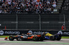 GP MESSICO, Oscar Piastri (AUS) McLaren MCL38 e Franco Colapinto (ARG) Williams Racing FW46 battle for position.

27.10.2024. Formula 1 World Championship, Rd 20, Mexican Grand Prix, Mexico City, Mexico, Gara Day.

- www.xpbimages.com, EMail: requests@xpbimages.com © Copyright: Batchelor / XPB Images