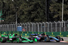 GP MESSICO, Esteban Ocon (FRA) Alpine F1 Team A524 e Zhou Guanyu (CHN) Sauber C44 battle for position.

27.10.2024. Formula 1 World Championship, Rd 20, Mexican Grand Prix, Mexico City, Mexico, Gara Day.

- www.xpbimages.com, EMail: requests@xpbimages.com © Copyright: Moy / XPB Images