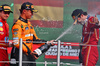 GP MESSICO, Lando Norris (GBR) McLaren (Left) celebrates his second position with vincitore Carlos Sainz Jr (ESP) Ferrari on the podium.

27.10.2024. Formula 1 World Championship, Rd 20, Mexican Grand Prix, Mexico City, Mexico, Gara Day.

 - www.xpbimages.com, EMail: requests@xpbimages.com © Copyright: Coates / XPB Images