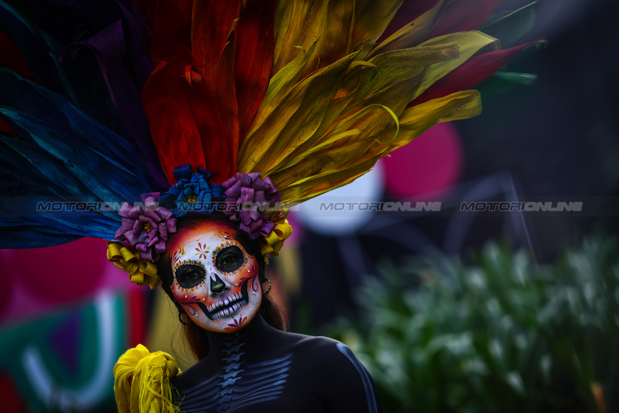 GP MESSICO, Paddock Atmosfera
24.10.2024. Formula 1 World Championship, Rd 20, Mexican Grand Prix, Mexico City, Mexico, Preparation Day.
- www.xpbimages.com, EMail: requests@xpbimages.com © Copyright: Charniaux / XPB Images