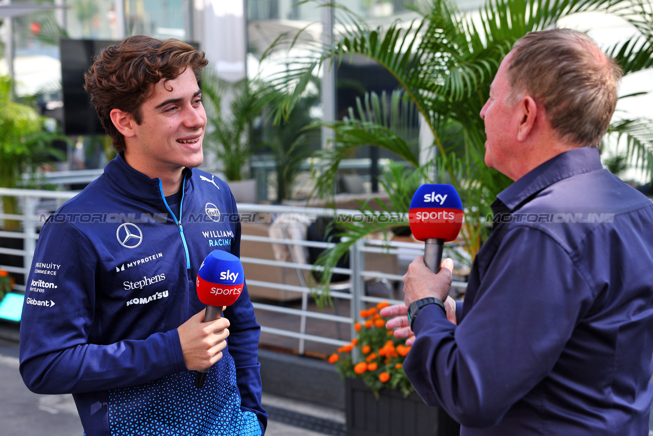 GP MESSICO, (L to R): Franco Colapinto (ARG) Williams Racing with Martin Brundle (GBR) Sky Sports F1 Commentator.

24.10.2024. Formula 1 World Championship, Rd 20, Mexican Grand Prix, Mexico City, Mexico, Preparation Day.

- www.xpbimages.com, EMail: requests@xpbimages.com © Copyright: Batchelor / XPB Images