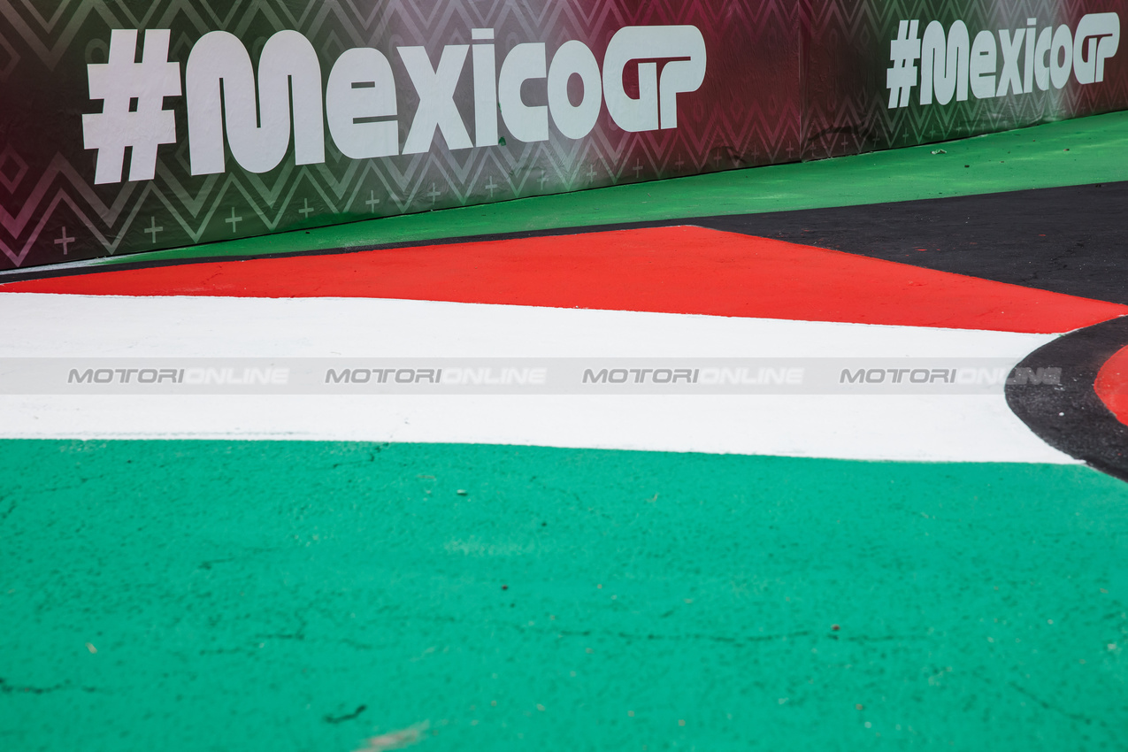 GP MESSICO, Circuit Atmosfera.

24.10.2024. Formula 1 World Championship, Rd 20, Mexican Grand Prix, Mexico City, Mexico, Preparation Day.

- www.xpbimages.com, EMail: requests@xpbimages.com © Copyright: Bearne / XPB Images