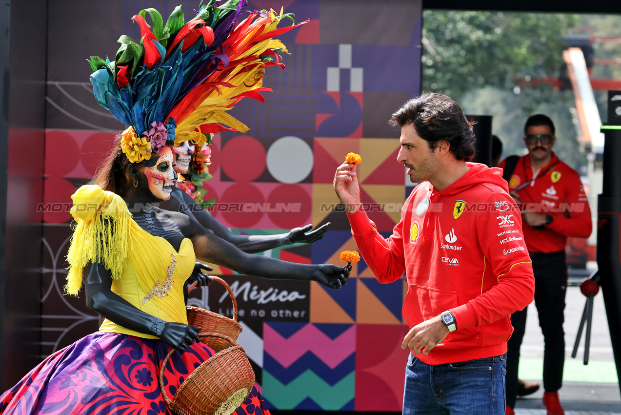 GP MESSICO, Carlos Sainz Jr (ESP) Ferrari.

24.10.2024. Formula 1 World Championship, Rd 20, Mexican Grand Prix, Mexico City, Mexico, Preparation Day.

- www.xpbimages.com, EMail: requests@xpbimages.com © Copyright: Moy / XPB Images