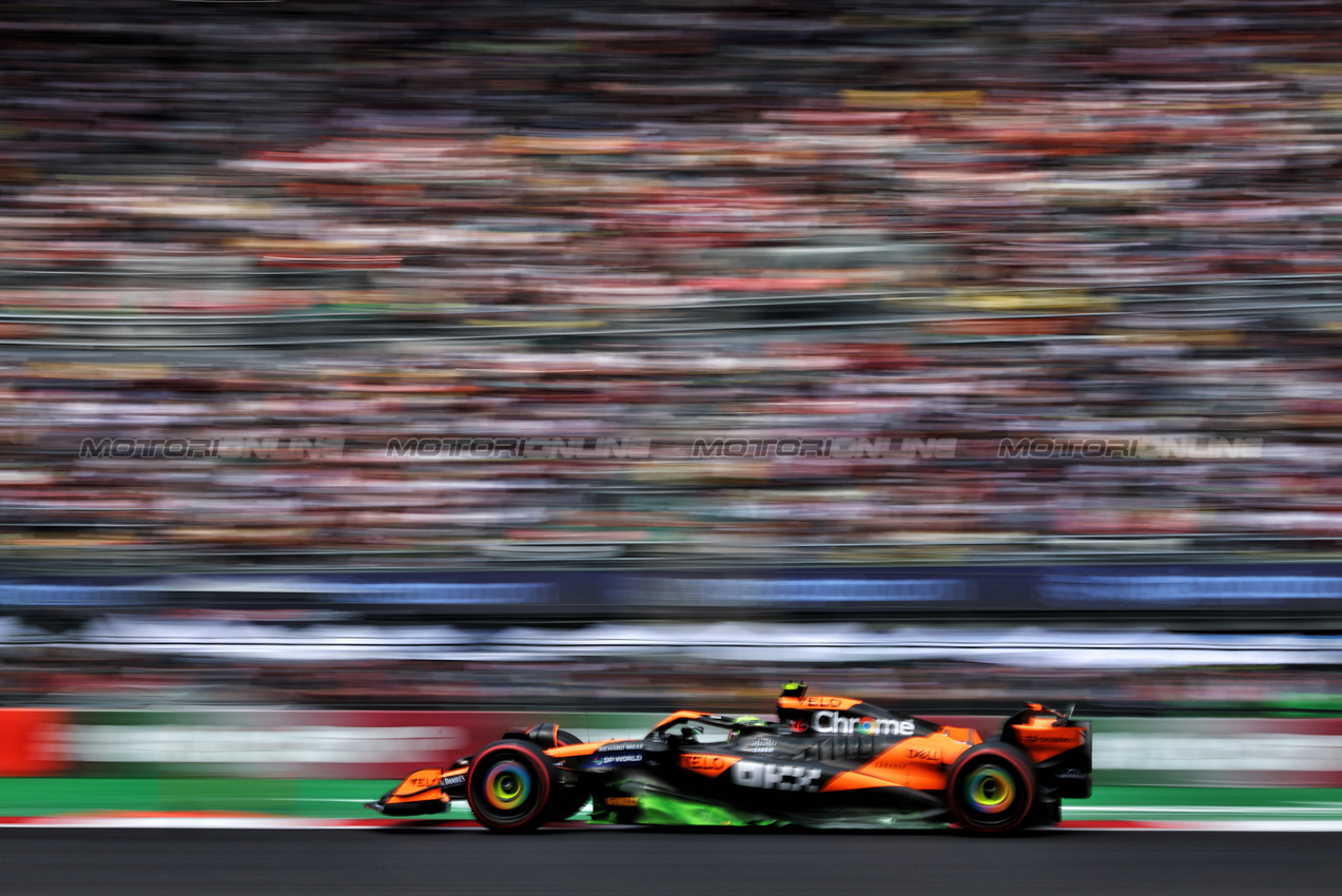 GP MESSICO, Lando Norris (GBR) McLaren MCL38.

26.10.2024. Formula 1 World Championship, Rd 20, Mexican Grand Prix, Mexico City, Mexico, Qualifiche Day.

 - www.xpbimages.com, EMail: requests@xpbimages.com © Copyright: Coates / XPB Images