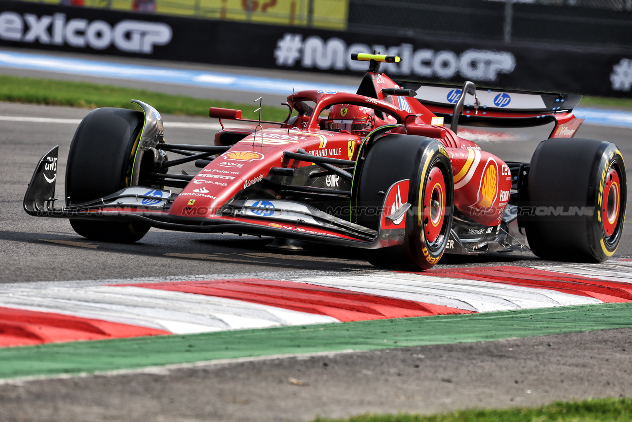 GP MESSICO, Carlos Sainz Jr (ESP) Ferrari SF-24.

26.10.2024. Formula 1 World Championship, Rd 20, Mexican Grand Prix, Mexico City, Mexico, Qualifiche Day.

- www.xpbimages.com, EMail: requests@xpbimages.com © Copyright: Bearne / XPB Images