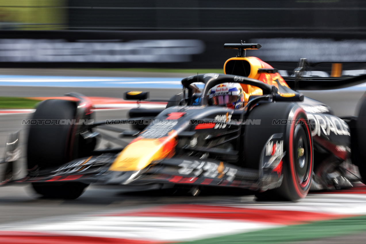 GP MESSICO, Max Verstappen (NLD) Red Bull Racing RB20.

26.10.2024. Formula 1 World Championship, Rd 20, Mexican Grand Prix, Mexico City, Mexico, Qualifiche Day.

- www.xpbimages.com, EMail: requests@xpbimages.com © Copyright: Bearne / XPB Images