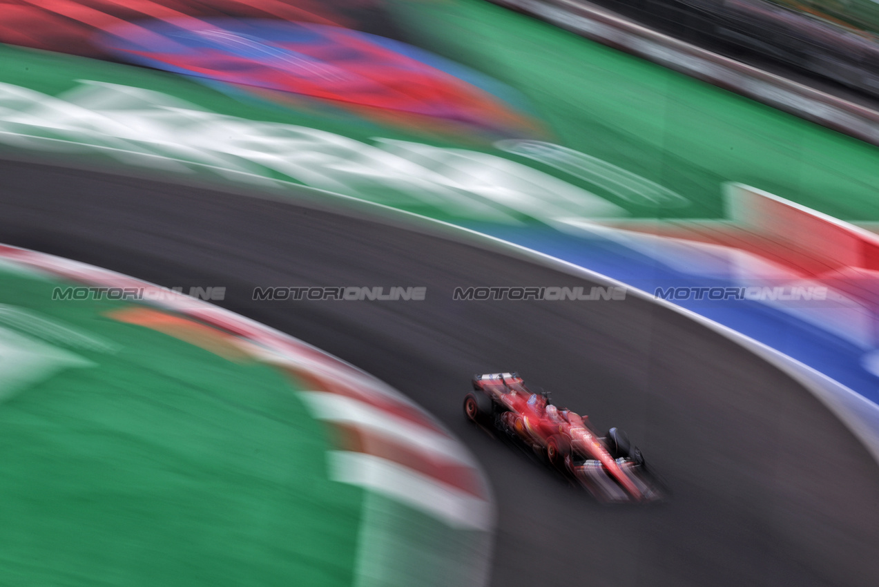 GP MESSICO, Charles Leclerc (MON) Ferrari SF-24.

26.10.2024. Formula 1 World Championship, Rd 20, Mexican Grand Prix, Mexico City, Mexico, Qualifiche Day.

- www.xpbimages.com, EMail: requests@xpbimages.com © Copyright: Moy / XPB Images