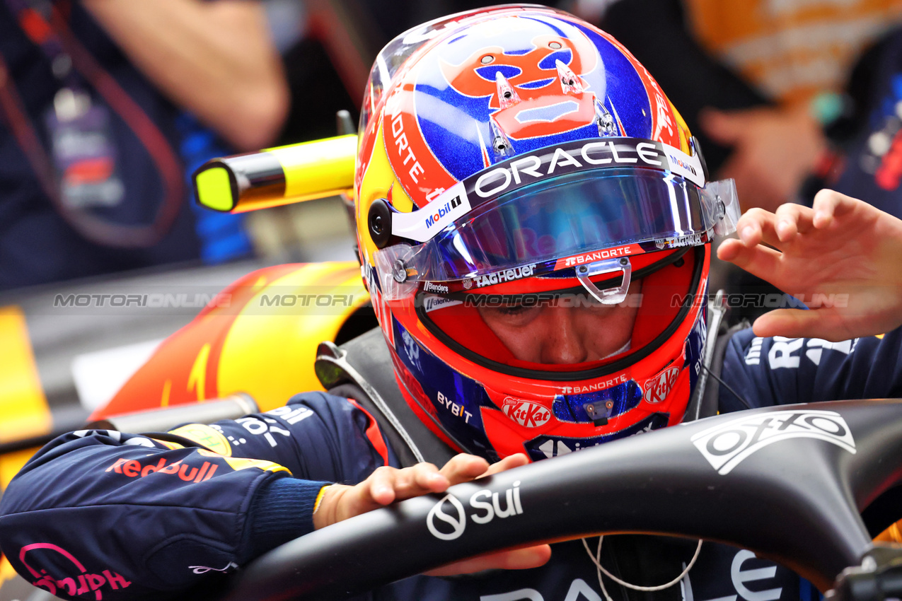 GP MESSICO, Sergio Perez (MEX) Red Bull Racing RB20.

26.10.2024. Formula 1 World Championship, Rd 20, Mexican Grand Prix, Mexico City, Mexico, Qualifiche Day.

- www.xpbimages.com, EMail: requests@xpbimages.com © Copyright: Batchelor / XPB Images