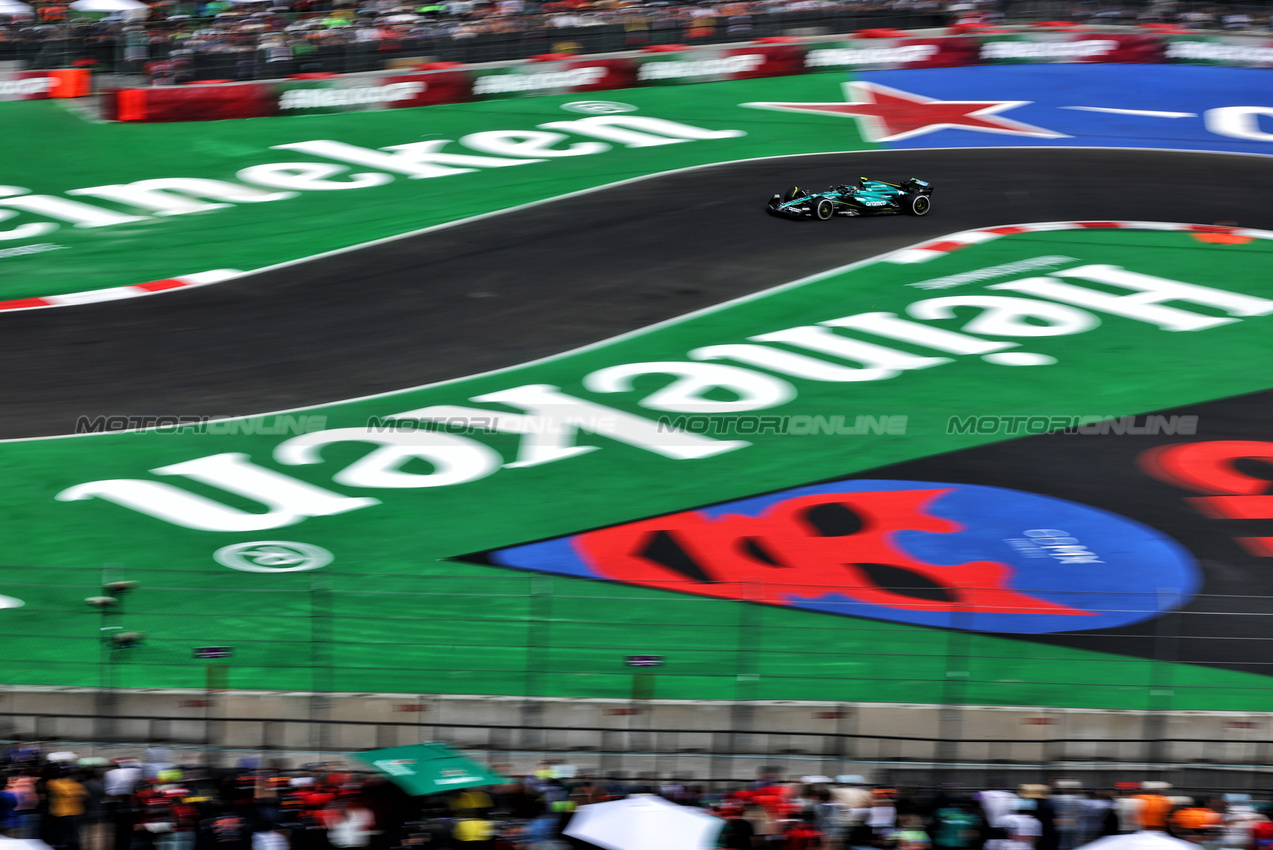 GP MESSICO, Fernando Alonso (ESP) Aston Martin F1 Team AMR24.

26.10.2024. Formula 1 World Championship, Rd 20, Mexican Grand Prix, Mexico City, Mexico, Qualifiche Day.

 - www.xpbimages.com, EMail: requests@xpbimages.com © Copyright: Coates / XPB Images