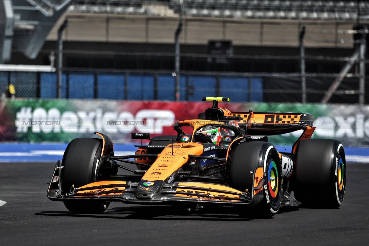 GP MESSICO, Pato O'Ward (MEX) McLaren MCL38 Reserve Driver.

25.10.2024. Formula 1 World Championship, Rd 20, Mexican Grand Prix, Mexico City, Mexico, Practice Day.

- www.xpbimages.com, EMail: requests@xpbimages.com © Copyright: Moy / XPB Images