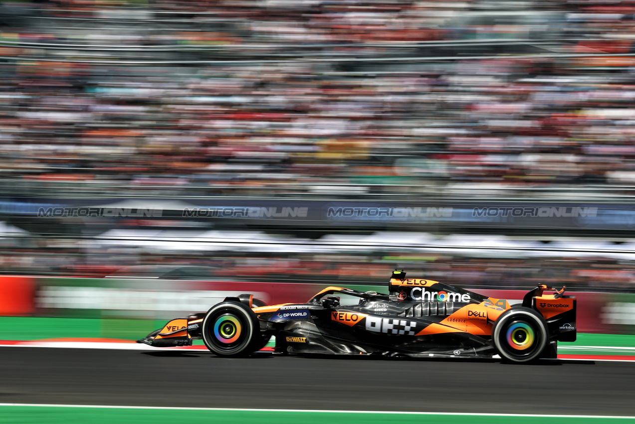 GP MESSICO, Pato O'Ward (MEX) McLaren MCL38 Reserve Driver.

25.10.2024. Formula 1 World Championship, Rd 20, Mexican Grand Prix, Mexico City, Mexico, Practice Day.

- www.xpbimages.com, EMail: requests@xpbimages.com © Copyright: Moy / XPB Images