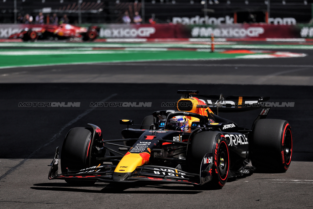 GP MESSICO, Max Verstappen (NLD) Red Bull Racing RB20.

25.10.2024. Formula 1 World Championship, Rd 20, Mexican Grand Prix, Mexico City, Mexico, Practice Day.

- www.xpbimages.com, EMail: requests@xpbimages.com © Copyright: Moy / XPB Images