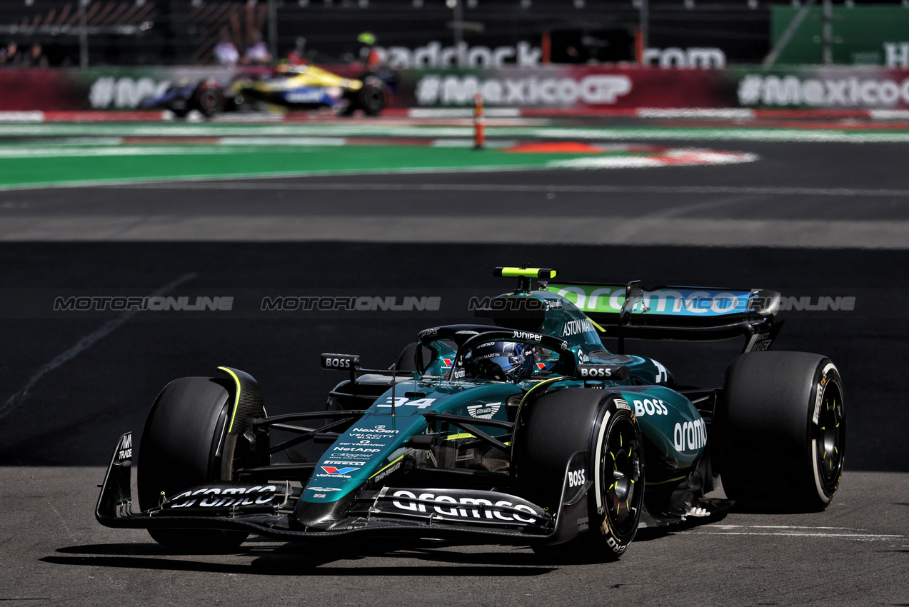 GP MESSICO, Felipe Drugovich (BRA) Aston Martin F1 Team AMR24, Reserve e Development Programme Driver.

25.10.2024. Formula 1 World Championship, Rd 20, Mexican Grand Prix, Mexico City, Mexico, Practice Day.

- www.xpbimages.com, EMail: requests@xpbimages.com © Copyright: Moy / XPB Images