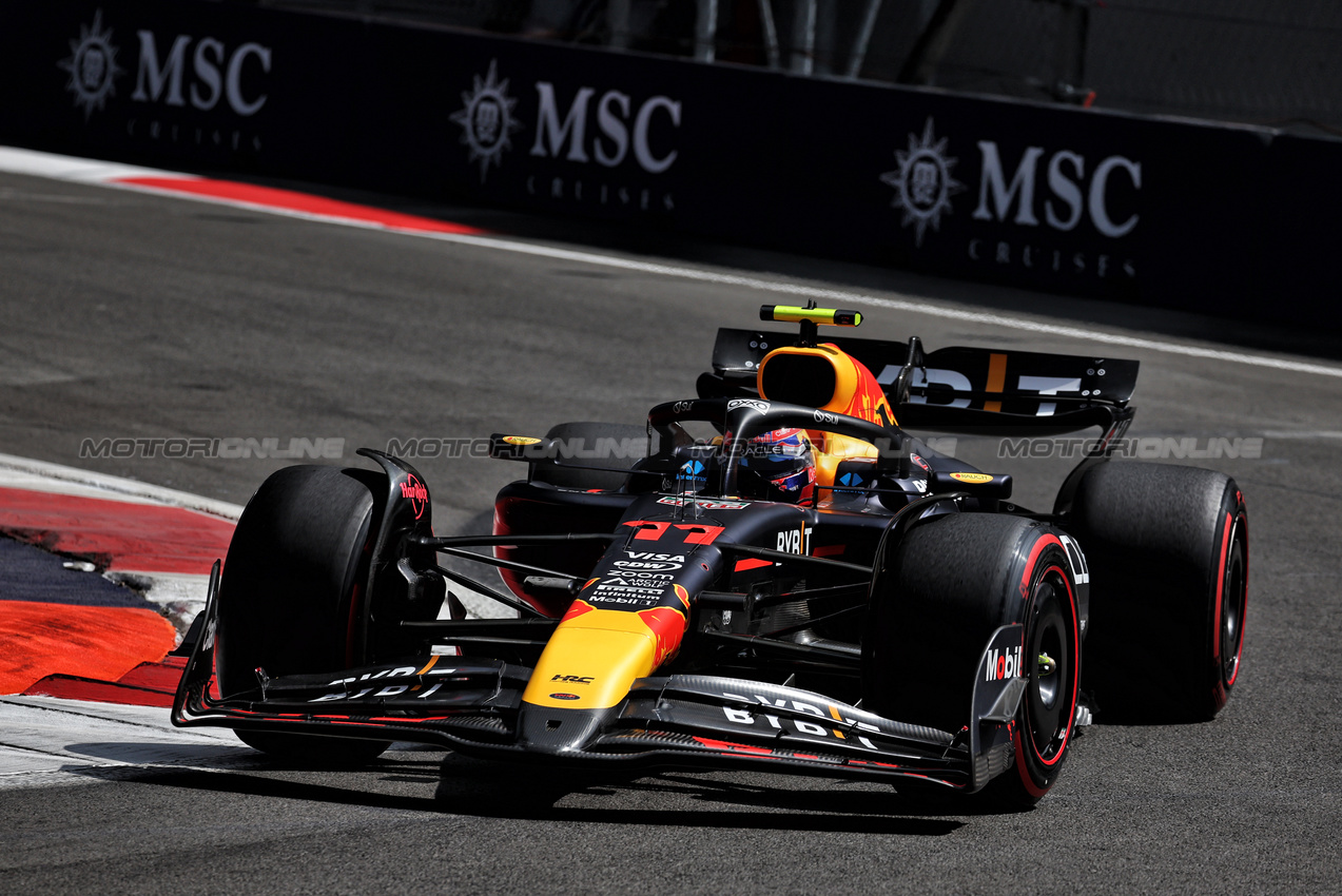 GP MESSICO, Sergio Perez (MEX) Red Bull Racing RB20.

25.10.2024. Formula 1 World Championship, Rd 20, Mexican Grand Prix, Mexico City, Mexico, Practice Day.

- www.xpbimages.com, EMail: requests@xpbimages.com © Copyright: Moy / XPB Images