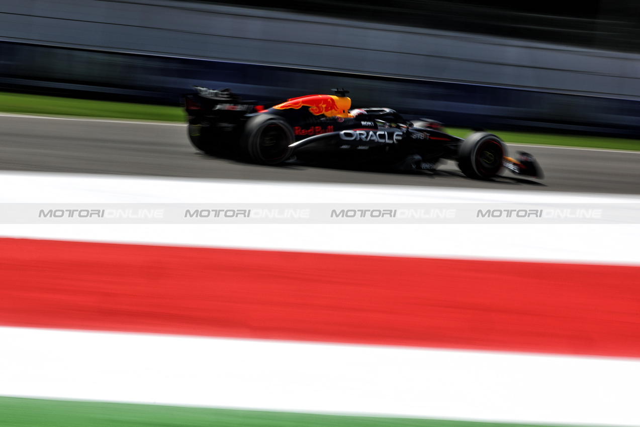 GP MESSICO, Max Verstappen (NLD) Red Bull Racing RB20.

25.10.2024. Formula 1 World Championship, Rd 20, Mexican Grand Prix, Mexico City, Mexico, Practice Day.

 - www.xpbimages.com, EMail: requests@xpbimages.com © Copyright: Coates / XPB Images