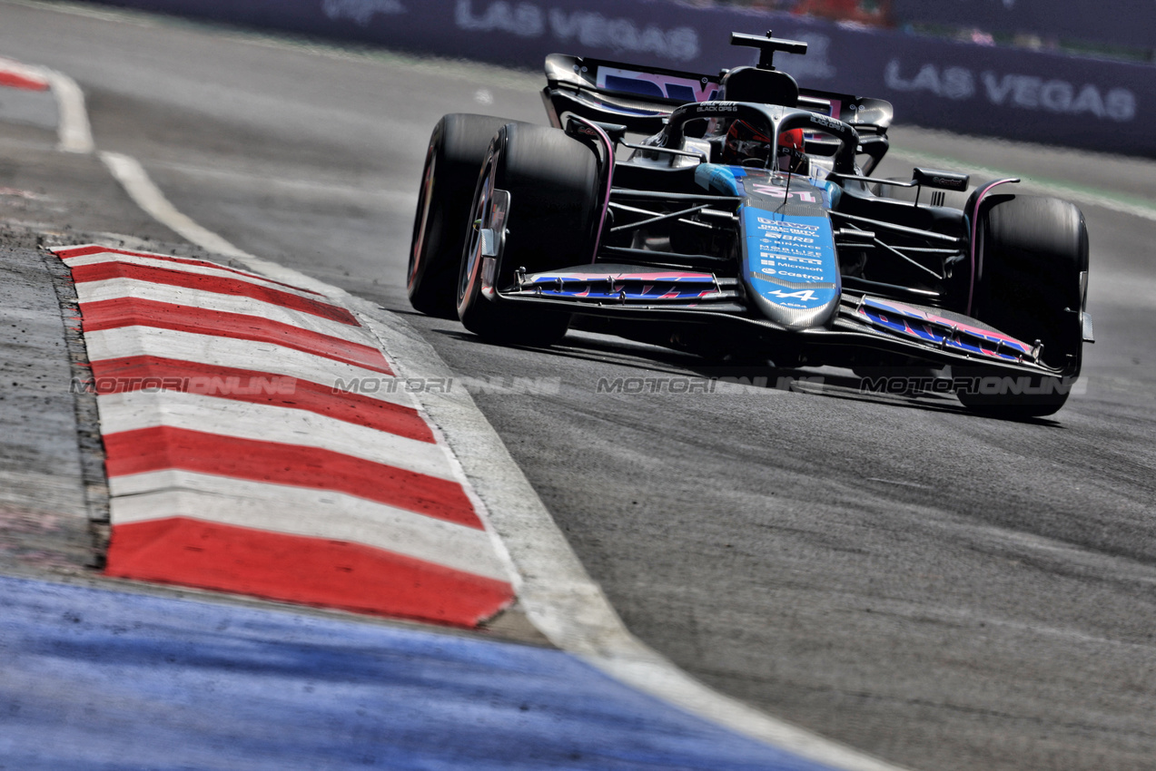 GP MESSICO, Esteban Ocon (FRA) Alpine F1 Team A524.

25.10.2024. Formula 1 World Championship, Rd 20, Mexican Grand Prix, Mexico City, Mexico, Practice Day.

- www.xpbimages.com, EMail: requests@xpbimages.com © Copyright: Charniaux / XPB Images