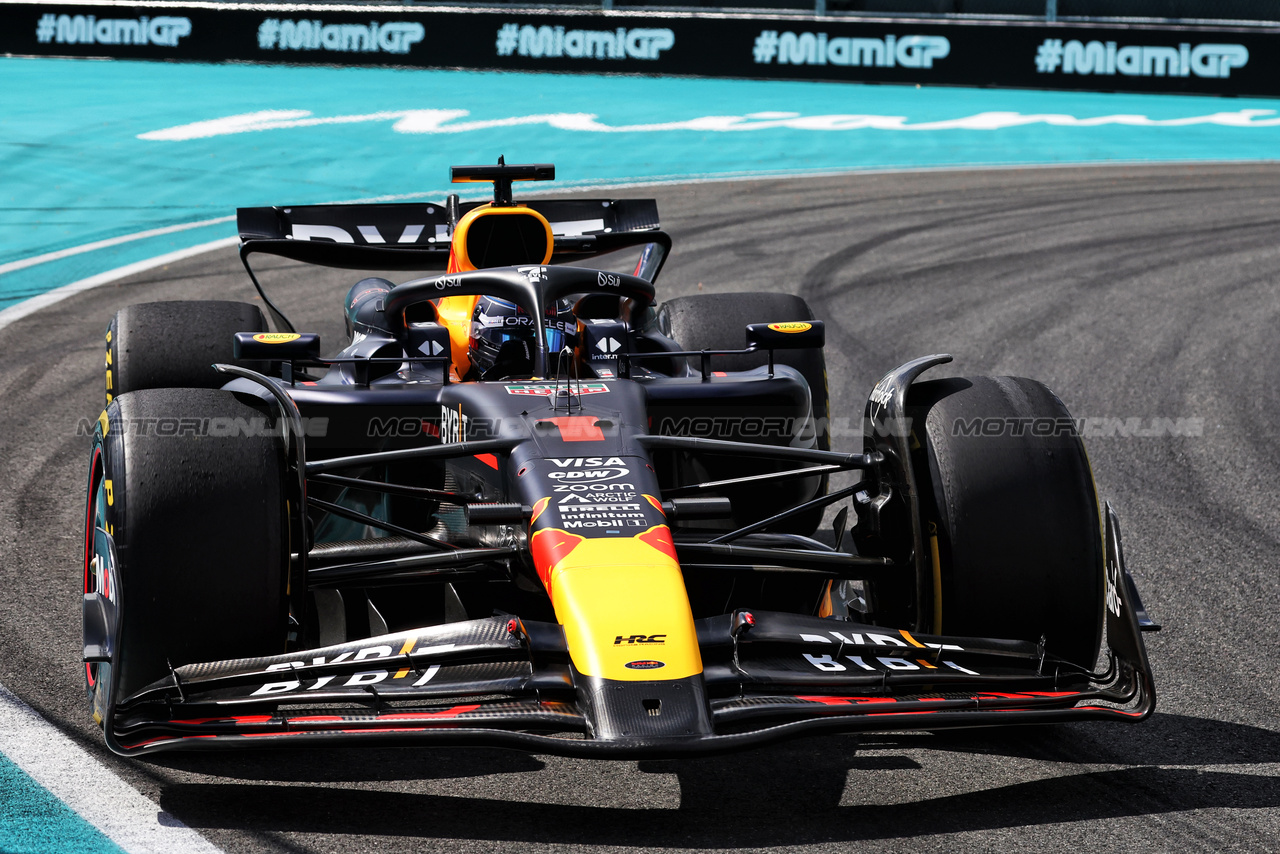 GP MIAMI, Max Verstappen (NLD) Red Bull Racing RB20.

05.05.2024. Formula 1 World Championship, Rd 6, Miami Grand Prix, Miami, Florida, USA, Gara Day.

- www.xpbimages.com, EMail: requests@xpbimages.com © Copyright: Bearne / XPB Images