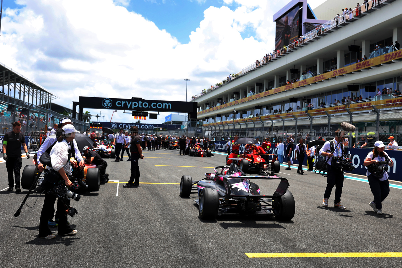 GP MIAMI, Abbi Pulling (GBR) Rodin Motorsport on the grid.

05.05.2024. FIA Formula Academy, Rd 2, Gara 2, Miami, Florida, USA, Domenica.

- www.xpbimages.com, EMail: requests@xpbimages.com Copyright: XPB Images