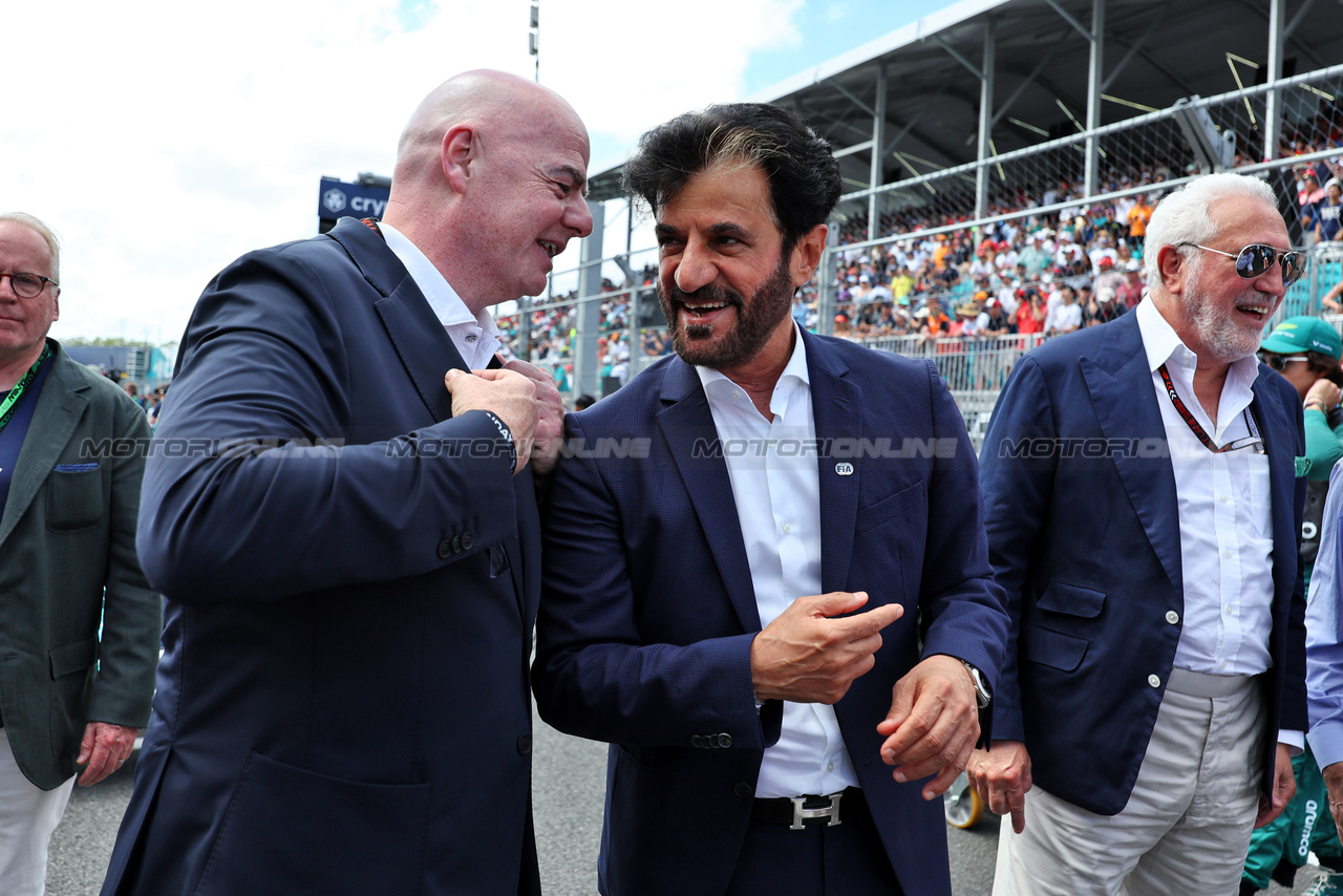 GP MIAMI, (L to R): Gianni Infantino (SUI) FIFA President with Mohammed Bin Sulayem (UAE) FIA President on the grid.

05.05.2024. Formula 1 World Championship, Rd 6, Miami Grand Prix, Miami, Florida, USA, Gara Day.

- www.xpbimages.com, EMail: requests@xpbimages.com © Copyright: Moy / XPB Images