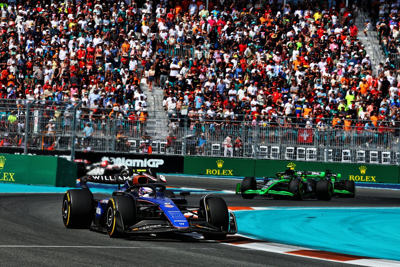 GP MIAMI, Logan Sargeant (USA) Williams Racing FW46.

05.05.2024. Formula 1 World Championship, Rd 6, Miami Grand Prix, Miami, Florida, USA, Gara Day.

- www.xpbimages.com, EMail: requests@xpbimages.com © Copyright: Charniaux / XPB Images