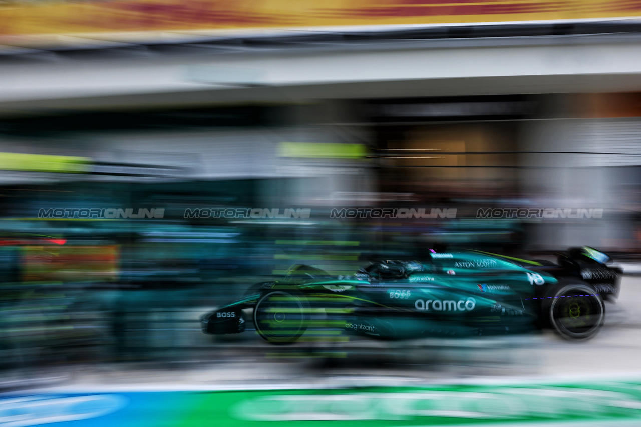 GP MIAMI, Lance Stroll (CDN) Aston Martin F1 Team AMR24 makes a pit stop.

05.05.2024. Formula 1 World Championship, Rd 6, Miami Grand Prix, Miami, Florida, USA, Gara Day.

- www.xpbimages.com, EMail: requests@xpbimages.com © Copyright: Charniaux / XPB Images