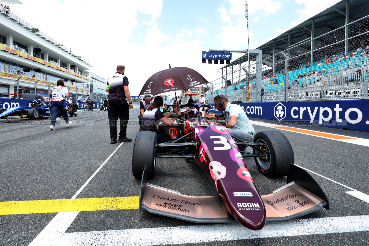 GP MIAMI, Lola Lovinfosse (FRA) Rodin Motorsport on the grid.

05.05.2024. FIA Formula Academy, Rd 2, Gara 2, Miami, Florida, USA, Domenica.

- www.xpbimages.com, EMail: requests@xpbimages.com Copyright: XPB Images