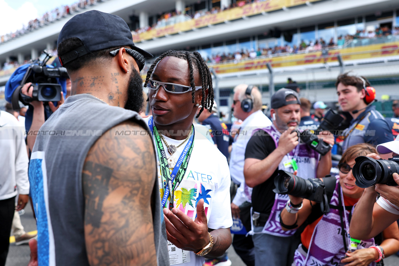 GP MIAMI, Zay Flowers (USA) American Football Player, Williams Racing guest.

05.05.2024. Formula 1 World Championship, Rd 6, Miami Grand Prix, Miami, Florida, USA, Gara Day.

 - www.xpbimages.com, EMail: requests@xpbimages.com © Copyright: Staley / XPB Images