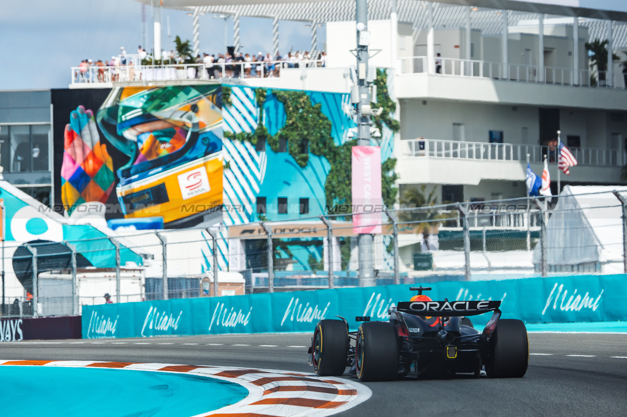 GP MIAMI, Max Verstappen (NLD) Red Bull Racing RB20.

05.05.2024. Formula 1 World Championship, Rd 6, Miami Grand Prix, Miami, Florida, USA, Gara Day.

- www.xpbimages.com, EMail: requests@xpbimages.com © Copyright: Bearne / XPB Images