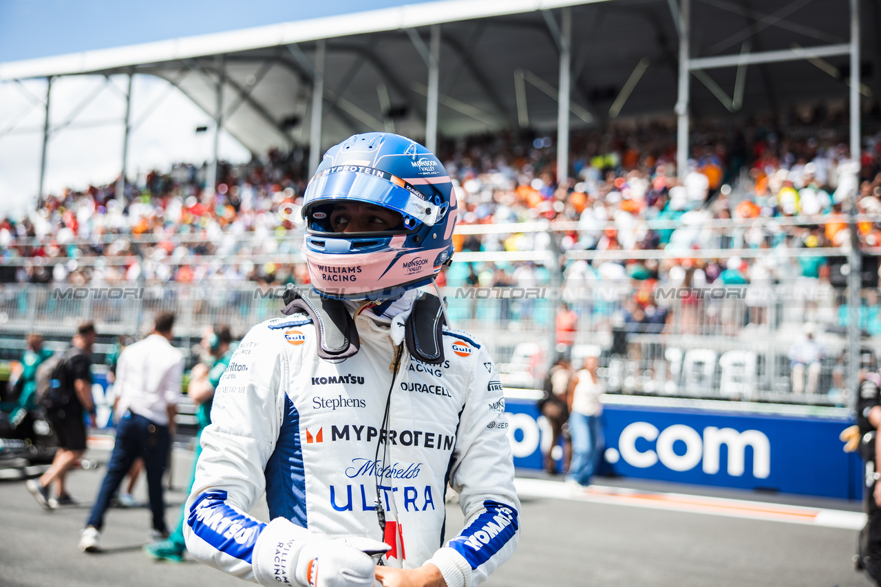 GP MIAMI, Alexander Albon (THA) Williams Racing on the grid.

05.05.2024. Formula 1 World Championship, Rd 6, Miami Grand Prix, Miami, Florida, USA, Gara Day.

- www.xpbimages.com, EMail: requests@xpbimages.com © Copyright: Bearne / XPB Images