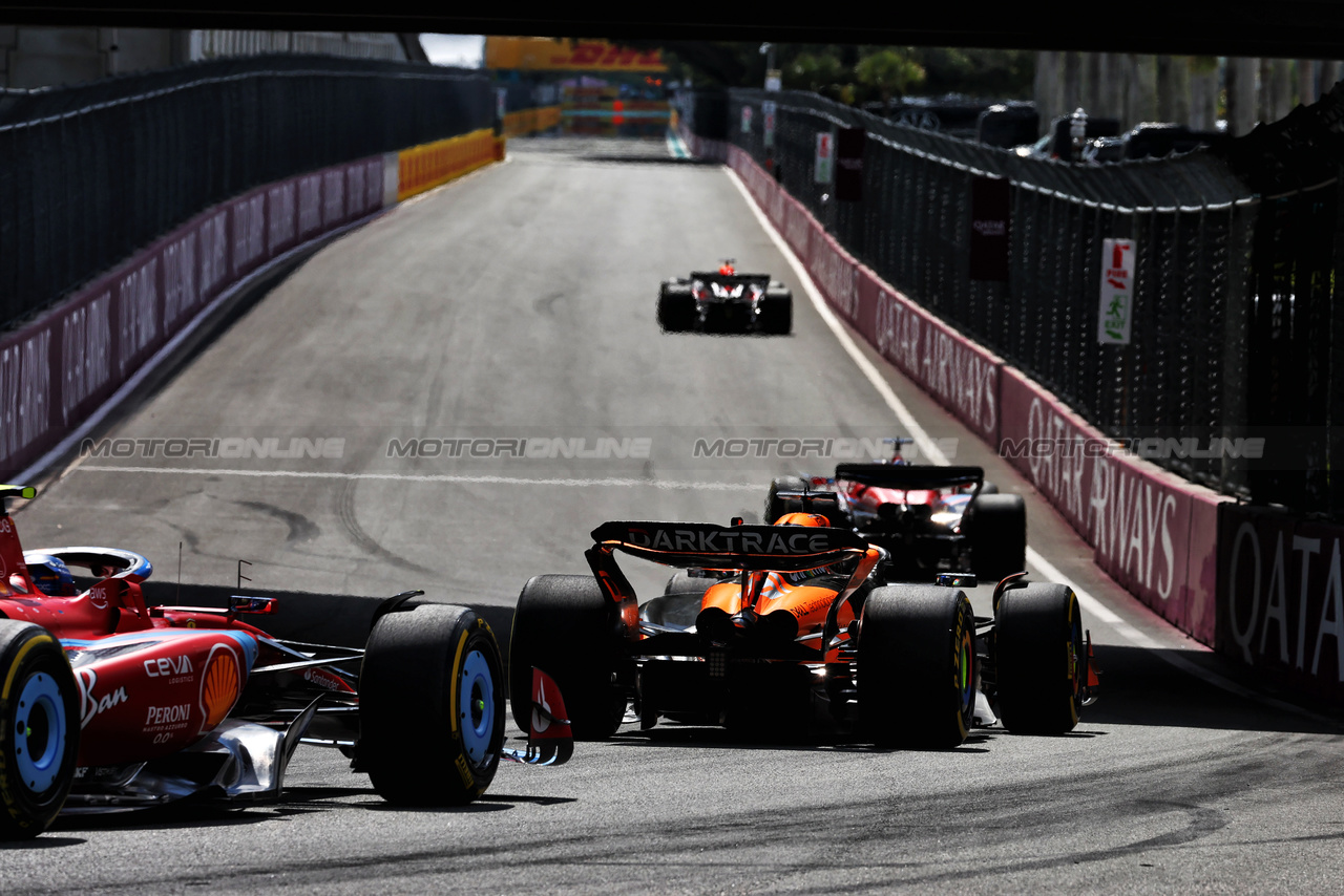 GP MIAMI, Oscar Piastri (AUS) McLaren MCL38.

05.05.2024. Formula 1 World Championship, Rd 6, Miami Grand Prix, Miami, Florida, USA, Gara Day.

 - www.xpbimages.com, EMail: requests@xpbimages.com © Copyright: Coates / XPB Images